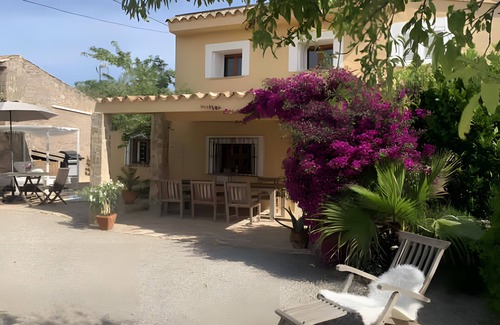 Algaida House | Vacation Home "Finca La Tortuga" with Private Pool, Air Conditioning & Wi-Fi