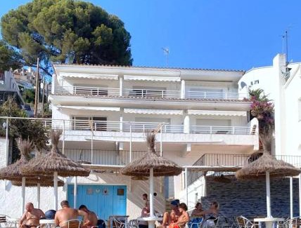 Almadraba-Canyelles Apartment | Verones 1c