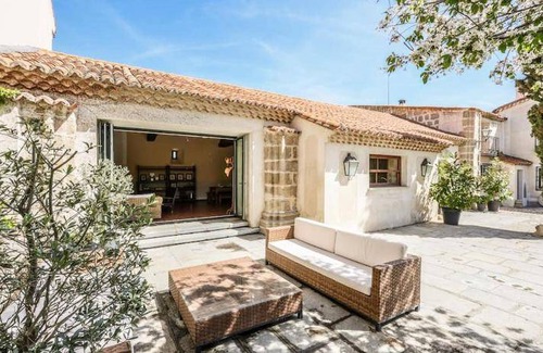 Avila Villa | Villa ∙ 6 bedrooms ∙ 12 guests