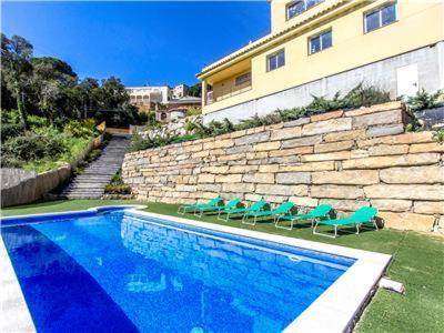 Lloret de Mar Villa | Villa Route