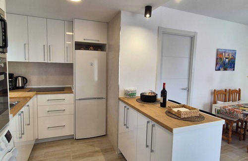 Carihuela Apartment | Wonderful apartment with terrace in La Carihuela - Torremolinos
