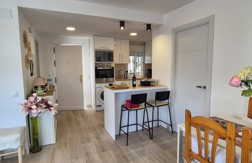 Carihuela Apartment | Wonderful apartment with terrace in La Carihuela - Torremolinos