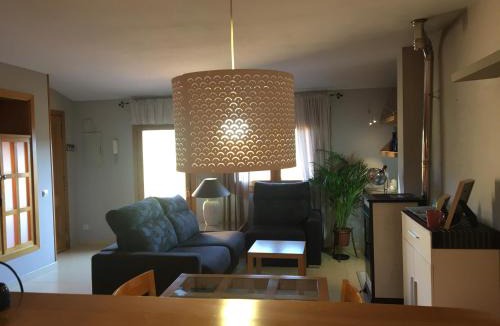 Las Ventas de Santa Lucia Apartment | Ático con terraza en Graus-Pirineo de Huesca