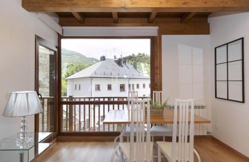 Panticosa Apartment | Ático Mendia by BeValle