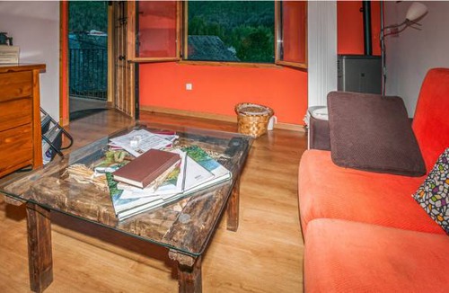 La Omanuela Apartment | 1 bedroom accommodation in La Omañuela