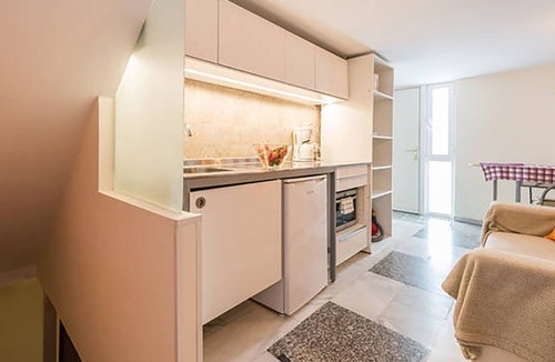 Pueblo Nuevo Apartment | 1.FLEXI CHECK IN/NIGHT. FREE PARKING AND WIFI