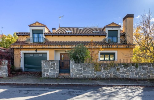 Navaluenga Apartment | 100 m² Apartment ∙ 1 bedroom ∙ 2 guests