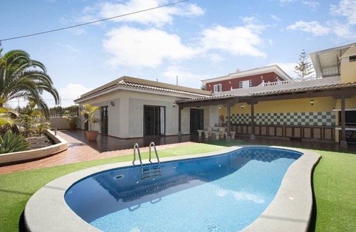Icod de los Vinos Ski Chalet | 100 m² Chalet ∙ 3 bedrooms ∙ 6 guests