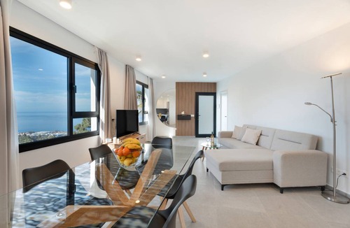 Buen Paso Ski Chalet | 100 m² Chalet ∙ 3 bedrooms ∙ 6 guests