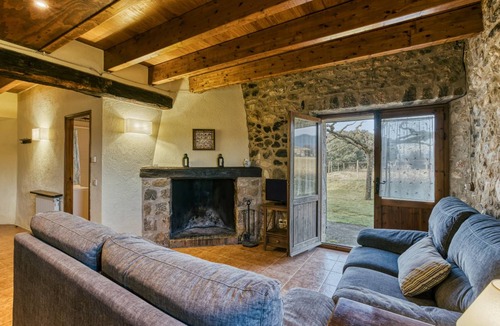 Maia de Montcal House | 100 m² Finca ∙ 3 bedrooms ∙ 7 guests