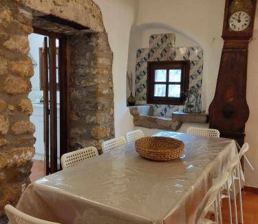 Maia de Montcal House | 100 m² House ∙ 4 bedrooms ∙ 12 guests