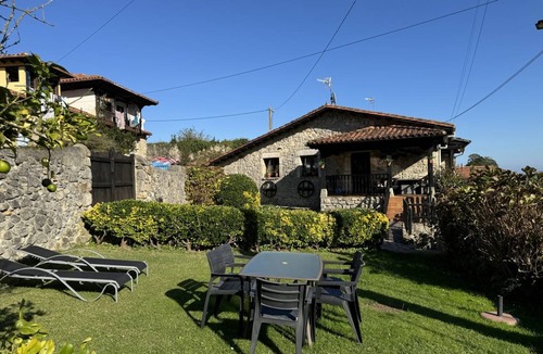 Pendueles House | 100 m² House ∙ 3 bedrooms ∙ 7 guests