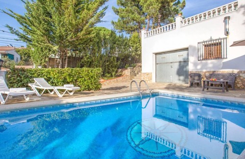 Vidreres House | 100 m² House ∙ 4 bedrooms ∙ 7 guests
