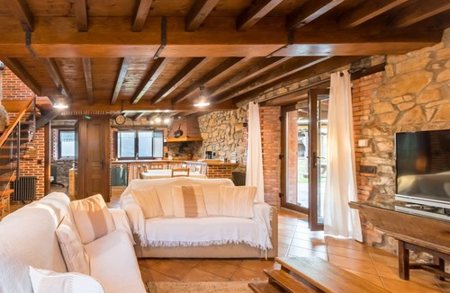 Rozas House | 100 m² House ∙ 5 bedrooms ∙ 14 guests