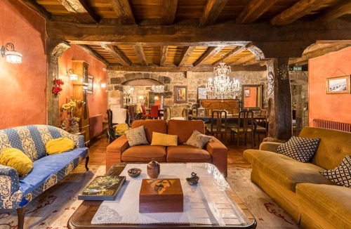 Barrio House | 1000 m² House ∙ 10 bedrooms ∙ 28 guests