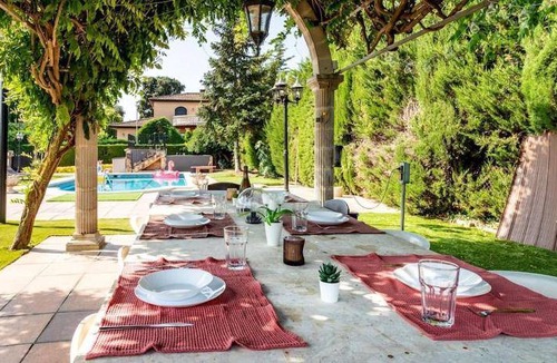 Vilobi d'Onyar Villa | 1075 m² Villa ∙ 3 bedrooms ∙ 8 guests