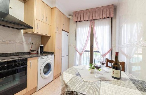 Albelda de Iregua Apartment | 110 m² Apartment ∙ 4 bedrooms ∙ 8 guests