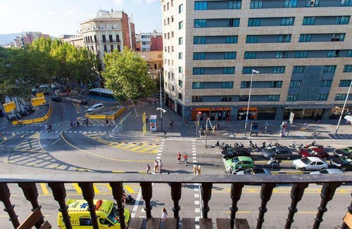 El Poble-sec Apartment | 110 m² Apartment ∙ 6 bedrooms ∙ 9 guests