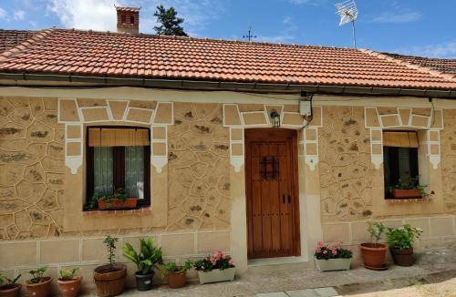 Navas de Riofrio House | 120 m² House ∙ 2 bedrooms ∙ 4 guests