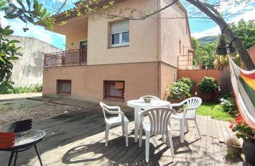 Amer House | 120 m² House ∙ 3 bedrooms ∙ 5 guests