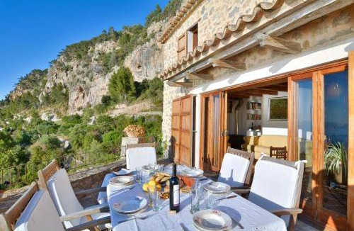 Banyalbufar House | 120 m² House ∙ 3 bedrooms ∙ 6 guests