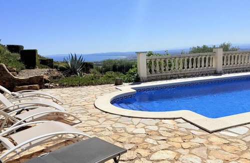 El Mas Fumats Villa | 120 m² Villa ∙ 3 bedrooms ∙ 6 guests