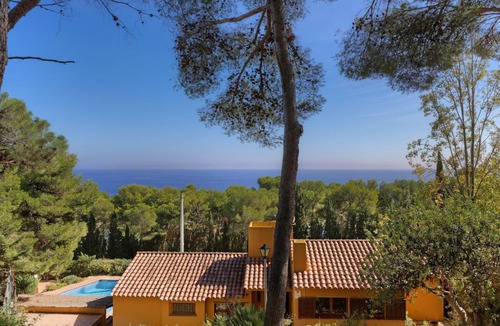 Tamariu House | 124 m² House ∙ 5 bedrooms ∙ 11 guests