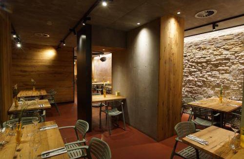 Pamplona City Centre Bed & Breakfast | 13 m² Bed and breakfast ∙ 4 guests