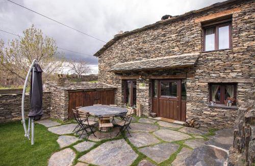 Majaelrayo Bed & Breakfast | 130 m² Bed and breakfast ∙ 4 bedrooms ∙ 8 guests