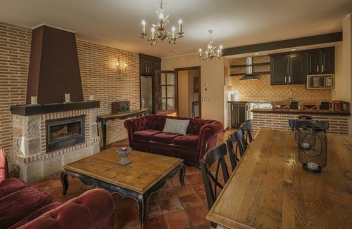 Hontoria del Pinar House | 130 m² House ∙ 4 bedrooms ∙ 20 guests