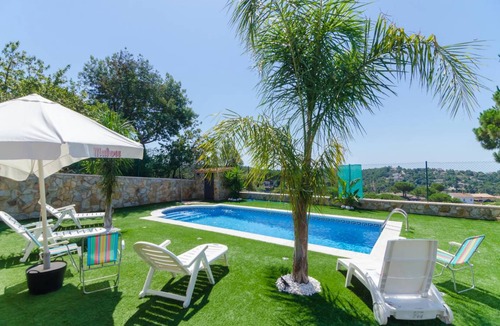 Cruilles Villa | 130 m² Villa ∙ 4 bedrooms ∙ 10 guests