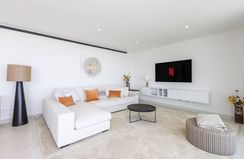 Fuengirola Apartment | 131 m² Apartment ∙ 3 bedrooms ∙ 6 guests