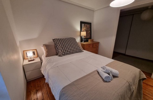 Santander City Centre Apartment | 131 m² Apartment ∙ 2 bedrooms ∙ 4 guests