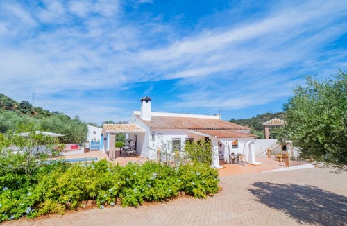 Adamuz House | 135 m² House ∙ 4 bedrooms ∙ 7 guests