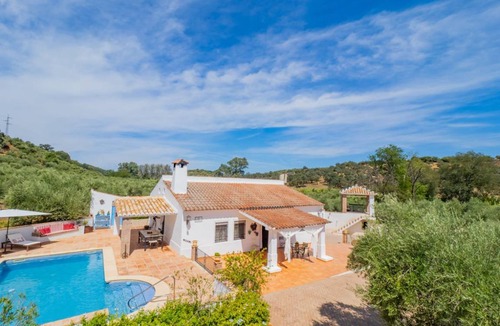 Adamuz House | 135 m² House ∙ 4 bedrooms ∙ 7 guests