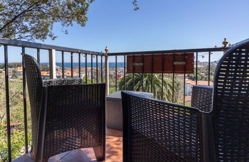 Isla House | 140 m² House ∙ 5 bedrooms ∙ 12 guests