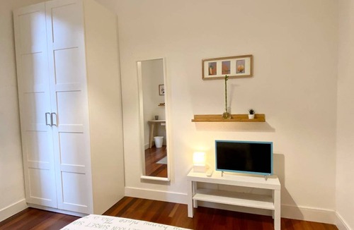 Bilbao City Centre Resort | 140 m² Private room ∙ 1 bedroom ∙ 1 guest