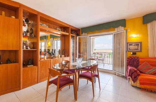Vilanova I la Geltru House | 143 m² House ∙ 4 bedrooms ∙ 9 guests