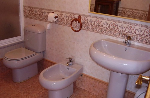 Figueras (Castropol) Apartment | 15 meters from the sea in the Biosphere Reserve Oscos, Eo e Terras de Burón.