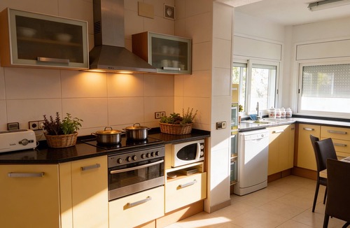 Sitges Villa | 15 min. by car/Sitges. Villa Ilus 16 people. XXL Pool by Weekly Villas.