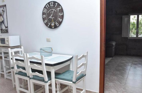 San Cibrao Das Vinas House | 150 m² House ∙ 4 bedrooms ∙ 7 guests