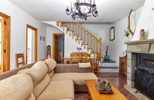 Jaen House | 150 m² House ∙ 4 bedrooms ∙ 8 guests