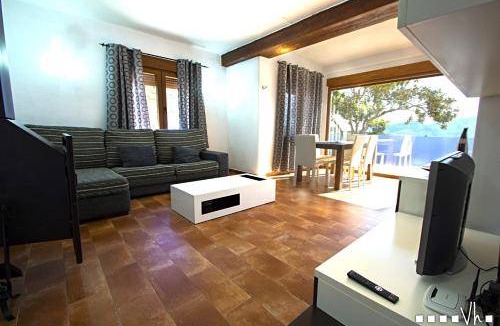 Fustera Villa | 151 m² Villa ∙ 2 bedrooms ∙ 4 guests