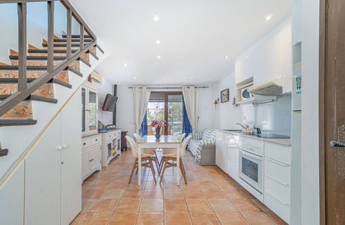 Empuriabrava House | 151-Typical fisherman house with canal views, parking - free wifi