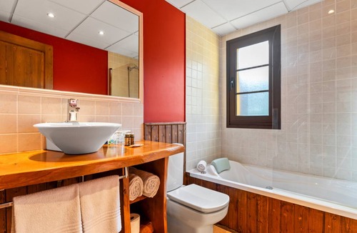 Gamonedo Resort | 16 m² Private room ∙ 1 bedroom ∙ 4 guests
