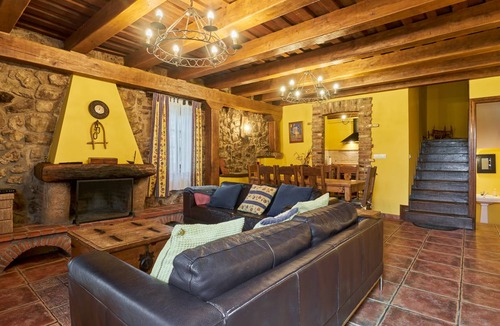 Robledo de la Guzpena House | 160 m² House ∙ 4 bedrooms ∙ 10 guests