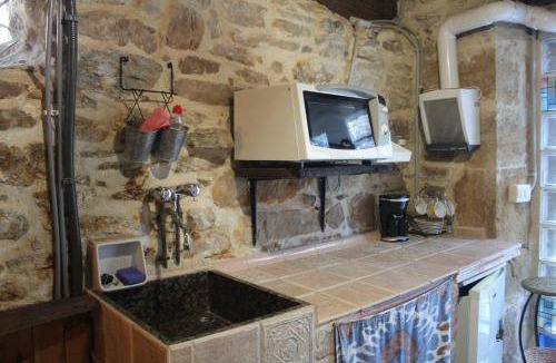 Rasines Hostel | 160 m² Hostel ∙ 2 bedrooms ∙ 32 guests