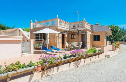 Es Garrovers Villa | 160 m² Villa ∙ 3 bedrooms ∙ 6 guests