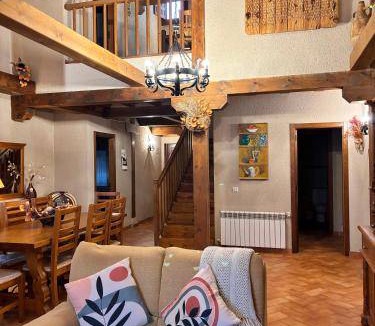 Tenzuela House | 165 m² House ∙ 4 bedrooms ∙ 9 guests
