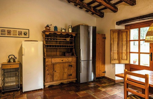 Celra House | 16th-century stone house with pool close to Girona